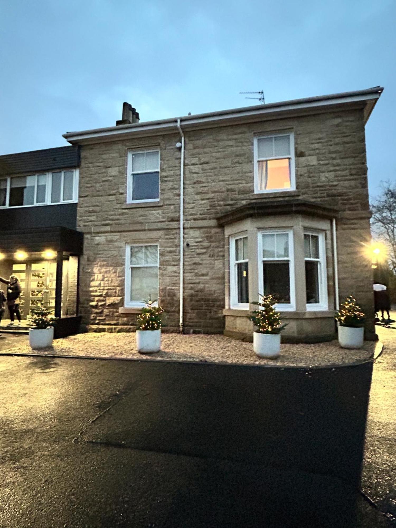 Crookston Hotel Glasgow Ngoại thất bức ảnh