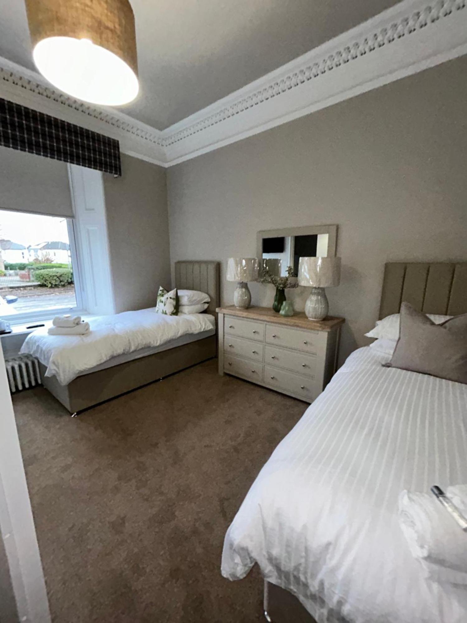 Crookston Hotel Glasgow Ngoại thất bức ảnh